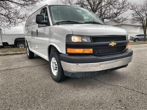 2025 Chevrolet Express 2500 RWD 2500 Regular Wheelbase WT