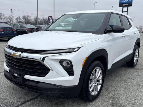Summit White 2026 Chevrolet Trailblazer LS