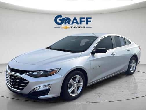 Silver Ice Metallic 2019 Chevrolet Malibu 1LS