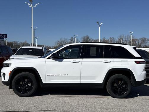 2023 Jeep Grand Cherokee Altitude