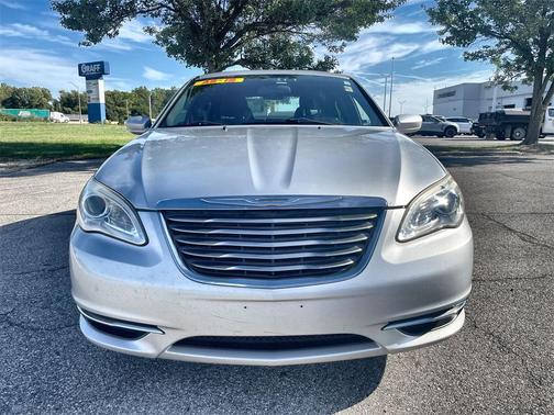2012 Chrysler 200 LX