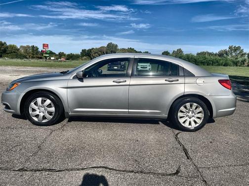 2012 Chrysler 200 LX