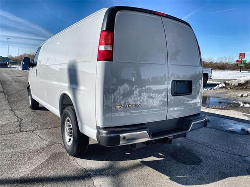 2025 Chevrolet Express 2500 RWD 2500 Extended Wheelbase WT