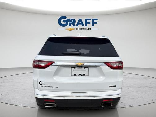 Summit White 2018 Chevrolet Traverse Premier