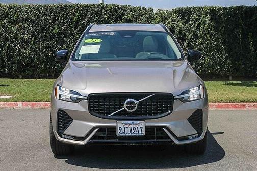 Bright Dusk 2024 Volvo XC60 B5 Ultimate Dark Theme