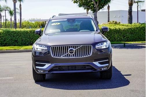 2024 Volvo XC90 B6 Plus Bright Theme