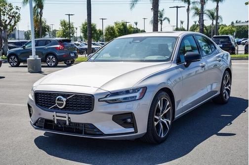 2025 Volvo S60 B5 Core