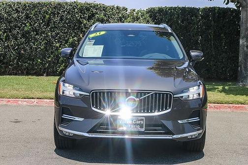 Platinum Grey 2023 Volvo XC60 Plus