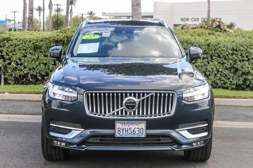 2022 Volvo XC90 T6 Inscription