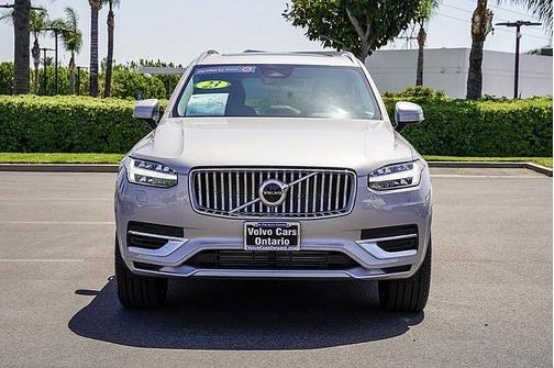 2023 Volvo XC90 Plus