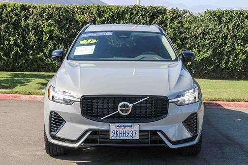 2024 Volvo XC60 Recharge Plug-In Hybrid T8 Plus Dark Theme