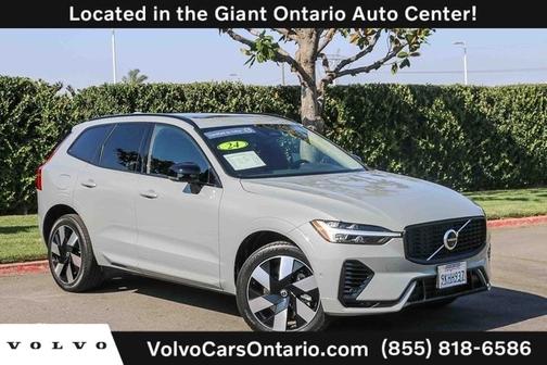 2024 Volvo XC60 Recharge Plug-In Hybrid T8 Plus Dark Theme