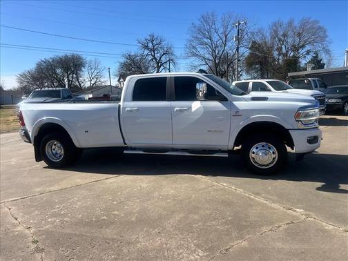 2022 RAM 3500 Laramie Crew Cab 4x4 8' Box