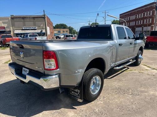 2023 RAM 3500 Tradesman Crew Cab 4x4 8' Box