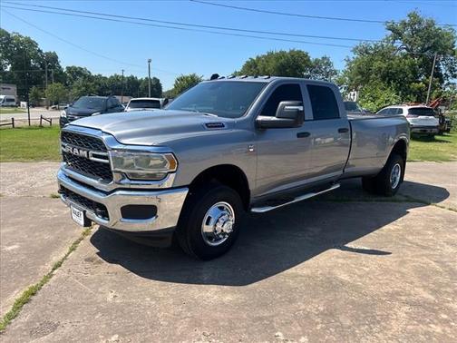 2023 RAM 3500 Tradesman Crew Cab 4x4 8' Box