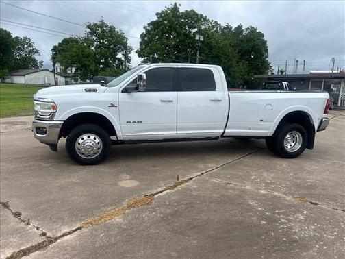 Bright White Clear Coat 2022 RAM 3500 Laramie