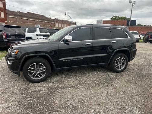 Diamond Black Crystal Pearlcoat 2022 Jeep Grand Cherokee Limited