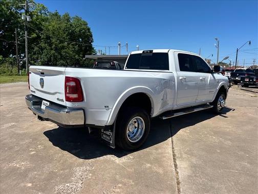 Bright White Clear Coat 2022 RAM 3500 Laramie