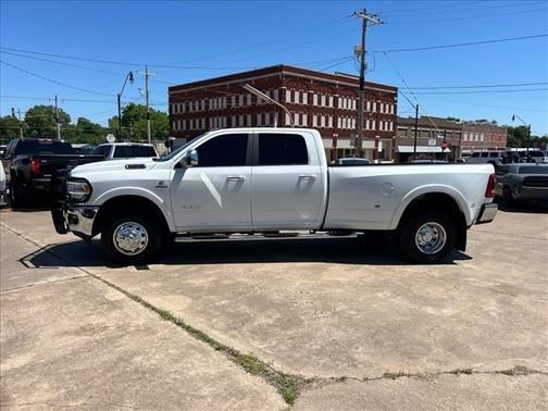 Bright White Clear Coat 2022 RAM 3500 Laramie