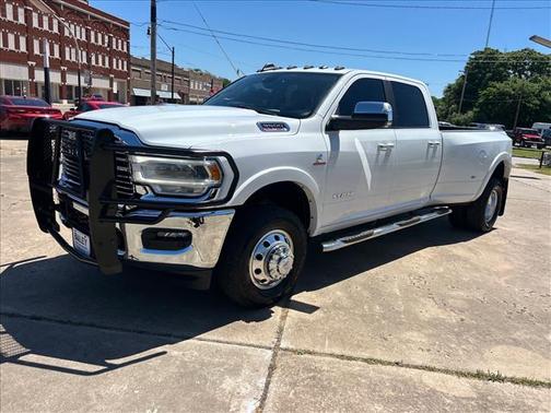 Bright White Clear Coat 2022 RAM 3500 Laramie