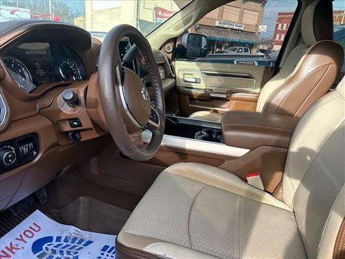 2019 RAM 3500 Laramie Crew Cab 4x4 8' Box