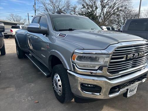 2019 RAM 3500 Laramie Crew Cab 4x4 8' Box
