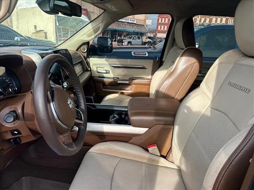 2019 RAM 3500 Laramie Crew Cab 4x4 8' Box