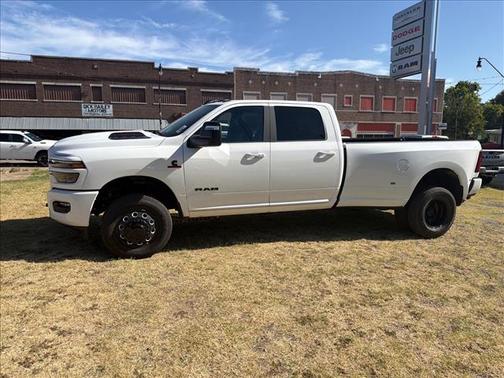 Bright White Clear Coat 2026 RAM 3500 Laramie