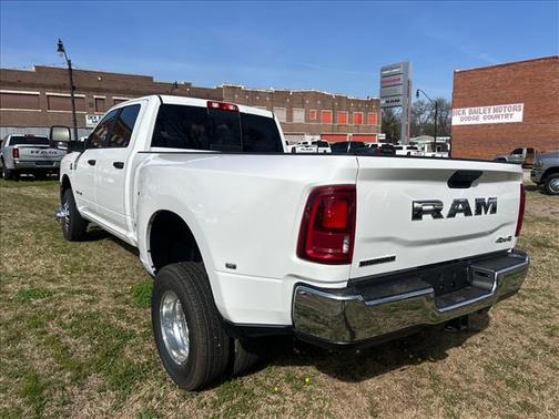 Bright White Clear Coat 2026 RAM 3500 Big Horn