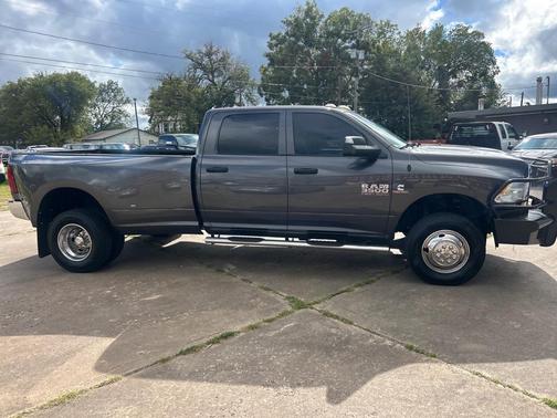 2018 RAM 3500 Tradesman Crew Cab 4x4 8' Box
