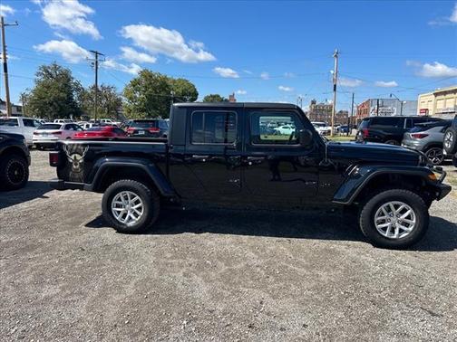 2023 Jeep Gladiator Sport S