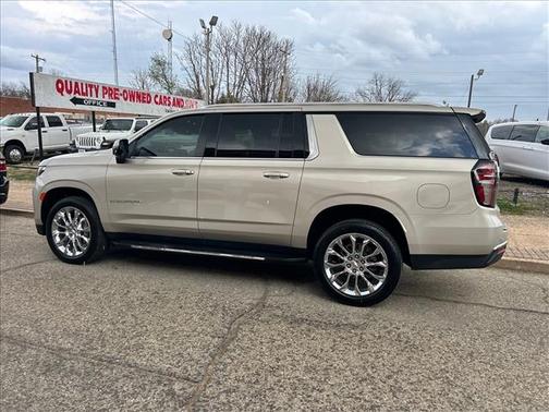 2023 Chevrolet Suburban LT