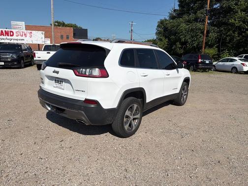 Bright White Clear Coat 2019 Jeep Cherokee Limited