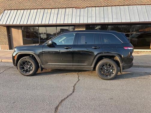 2026 Jeep Grand Cherokee Altitude