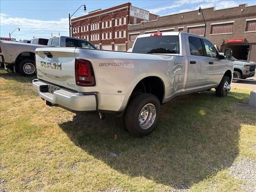 Silver Zynith 2026 RAM 3500 Big Horn