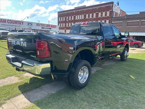 Black Clear Coat 2026 RAM 3500 Big Horn