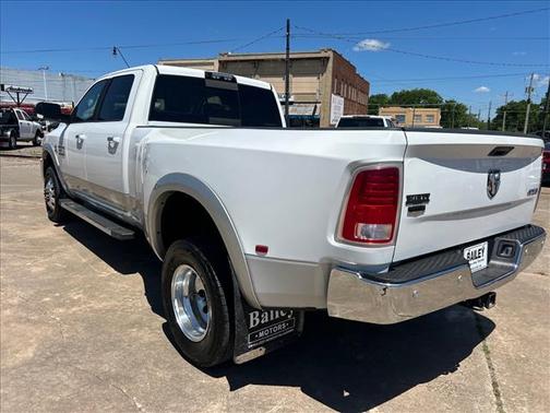 Bright White Clear Coat 2018 RAM 3500 Laramie