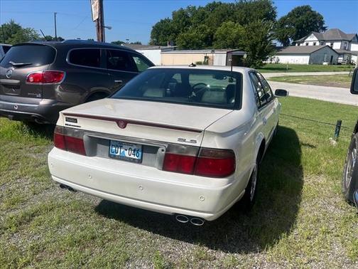 2003 Cadillac Seville Base