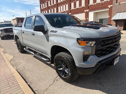 Slate Gray Metallic 2024 Chevrolet Silverado 1500 Custom Trail Boss