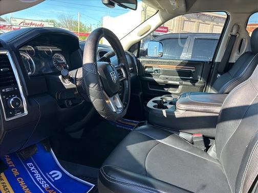 Granite Crystal Metallic Clear Coat 2017 RAM 2500 Laramie