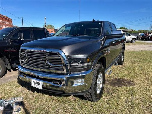 Granite Crystal Metallic Clear Coat 2017 RAM 2500 Laramie
