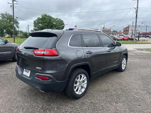 Granite Crystal Metallic Clearcoat 2015 Jeep Cherokee Latitude