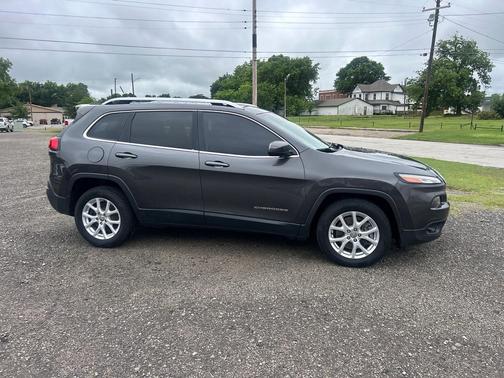 Granite Crystal Metallic Clearcoat 2015 Jeep Cherokee Latitude