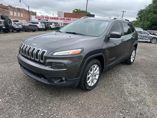 Granite Crystal Metallic Clearcoat 2015 Jeep Cherokee Latitude