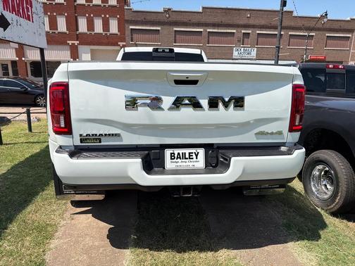 Bright White Clear Coat 2025 RAM 3500 Laramie