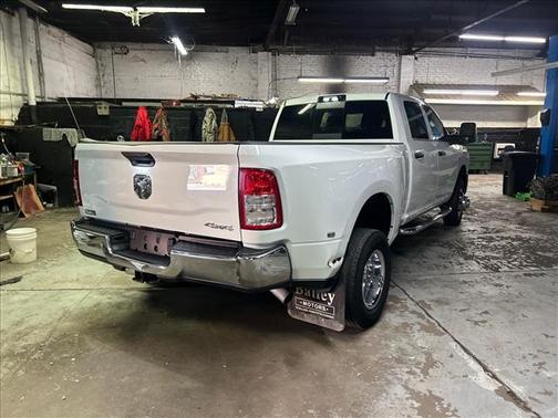2024 RAM 3500 Tradesman Crew Cab 4x4 8' Box