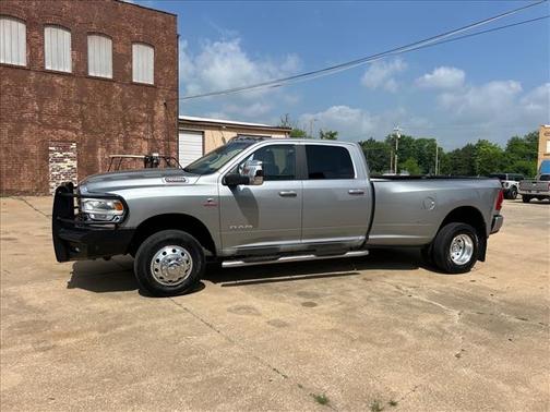Billet Silver Metallic Clear Coat 2024 RAM 3500 Laramie