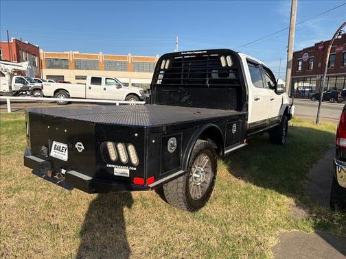 White Platinum Metallic Tri-Coat/Stone Gray 2019 Ford F-350 King Ranch