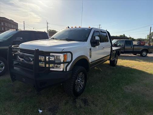 White Platinum Metallic Tri-Coat/Stone Gray 2019 Ford F-350 King Ranch