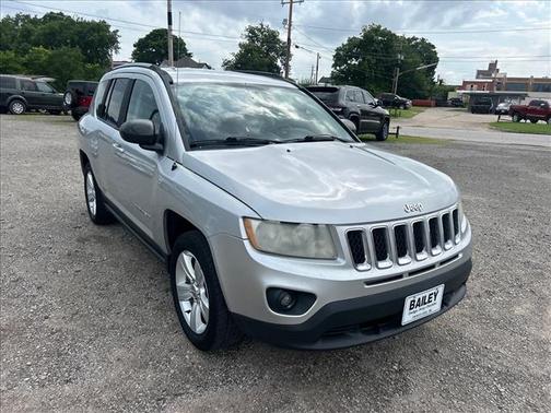 Bright Silver Metallic Clearcoat 2012 Jeep Compass Sport